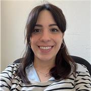 Docente di italiano impartisce lezioni di letteratura, storia, geografia, latino e italiano per stranieri